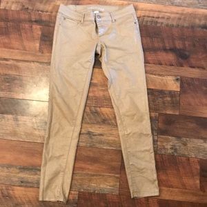 Gorgeous gold skinny jeans!